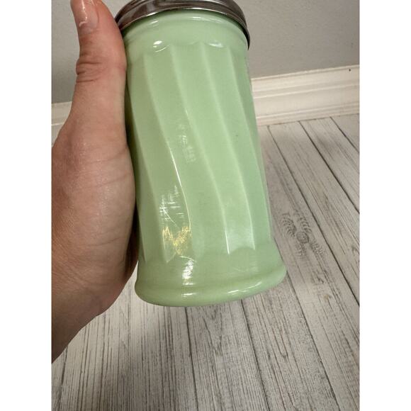 Vintage Jadite Ribbed Sugar Jar Pour Table Top Dispenser Stainless Flip Top Lid - Picture 4 of 10